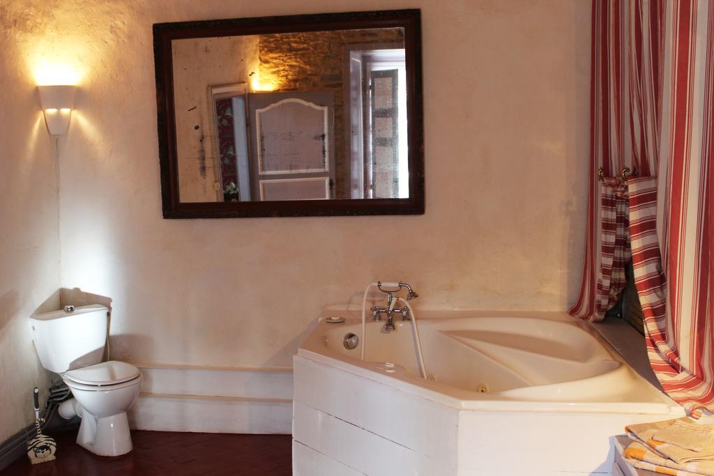Chateau Du Boschet Bed and Breakfast Bourg-des-Comptes Esterno foto